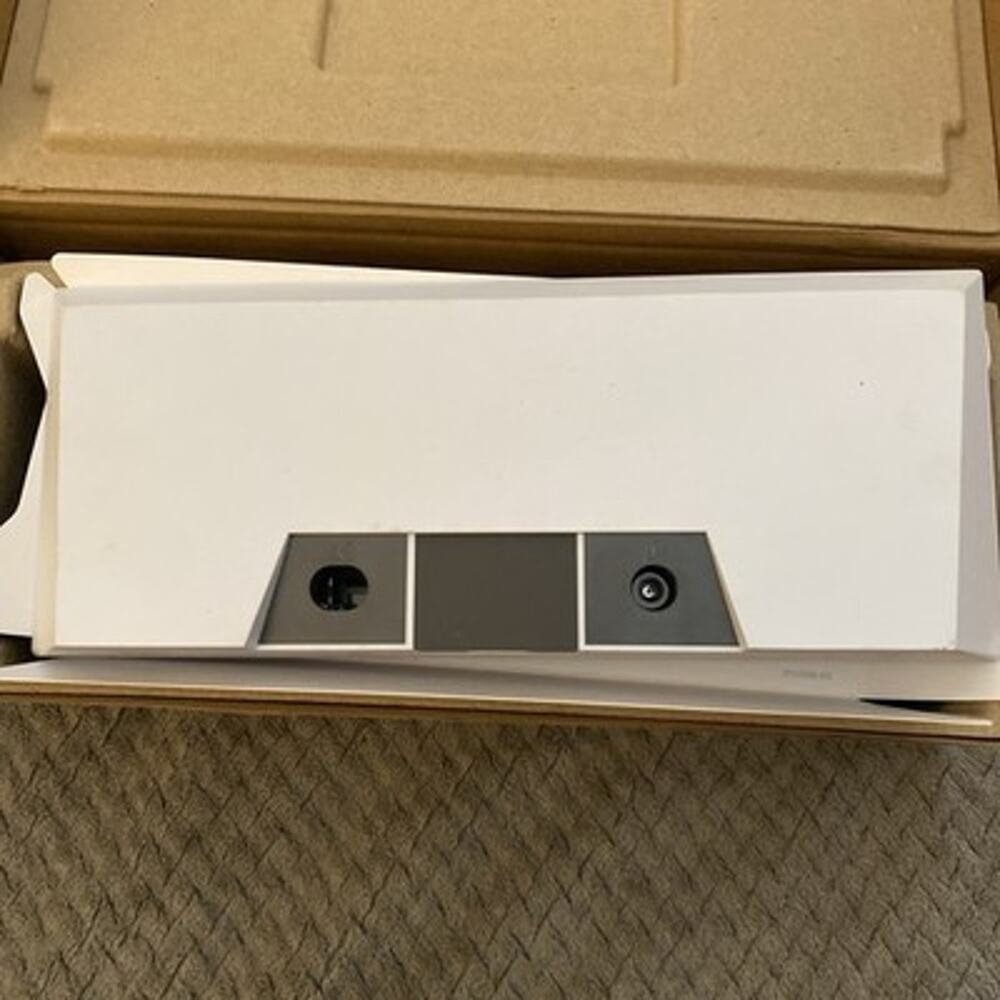 Starlink UTR-231 Router Kit Standard - Picture 3 of 5